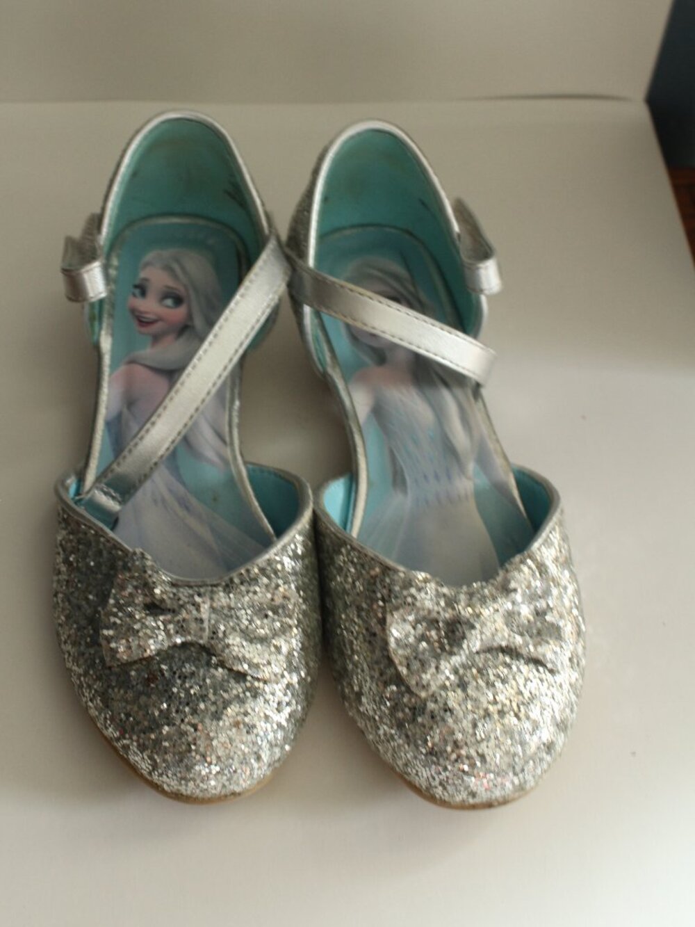 Disney Frozen Size 11 Silver Glitter Shoes Heel